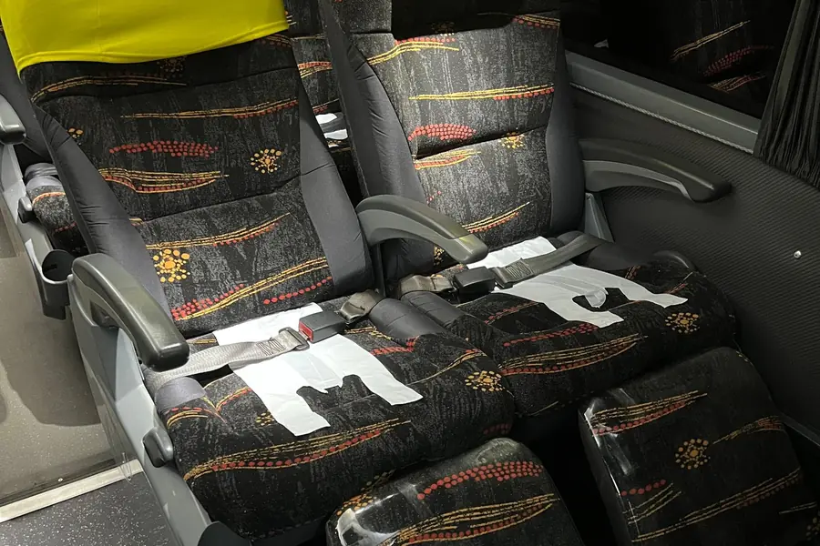 Poltronas semileito do G7 Paradiso 1200 de 46 lugares